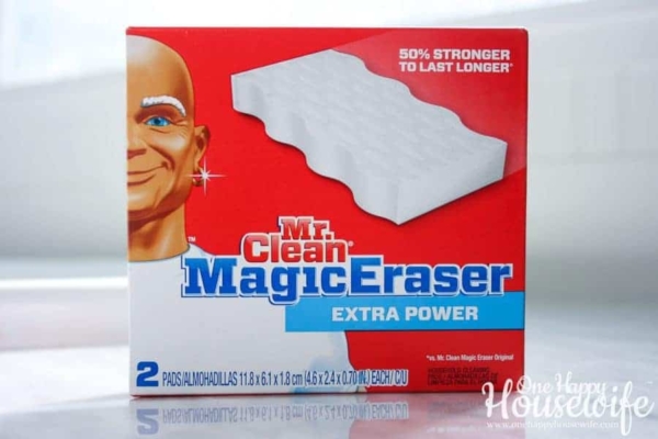 clean-bathroom-mr-clean-magic-eraser