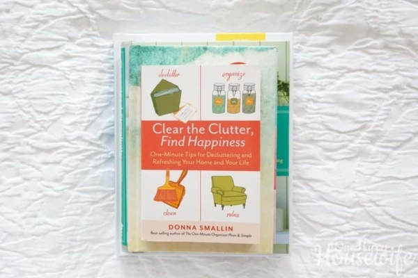 book on organizing and decluttering