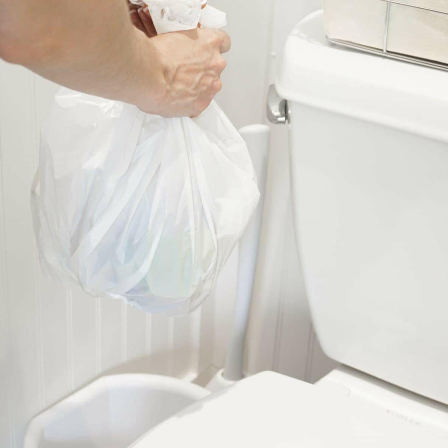 Removing trash often is a good bathroom cleaning habit