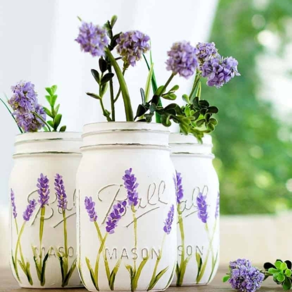 Lavender flowers in mason jars.