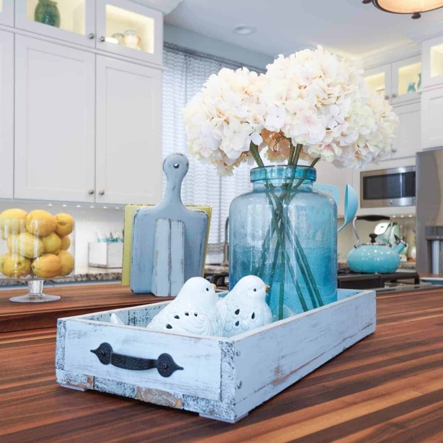 My Favorite Aqua Kitchen Decor - One Happy Housewife