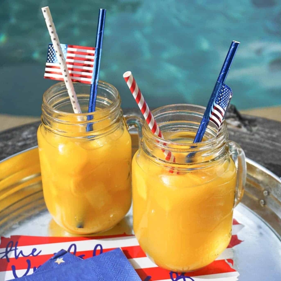 Celebrate the fourth of July with a refreshing drink and free printables.