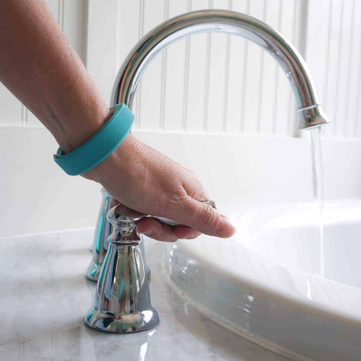 How to Clean Your Pottery Barn Slipcovered Sofa One Happy Housewife