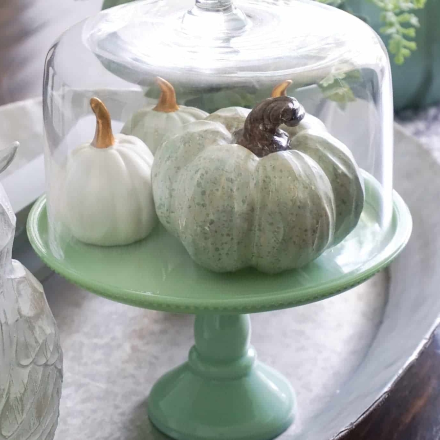 Fall centerpiece ideas for the dining room.