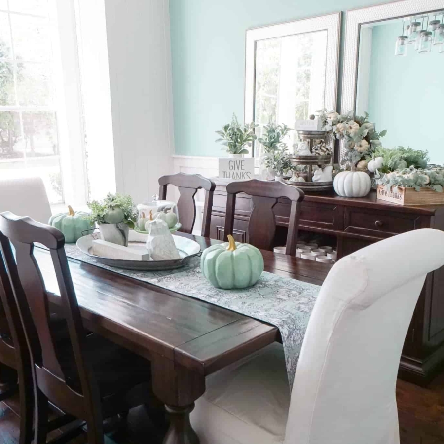 Fall dining room decor ideas.