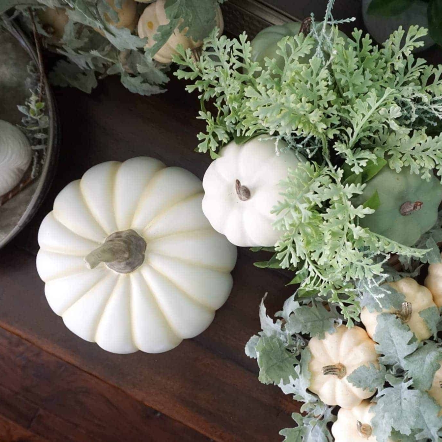 Ideas for tasteful fall decorations.