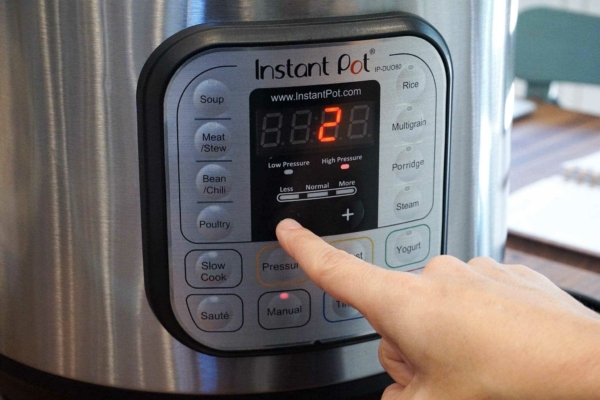 This is the best and fastest Instant Pot macaroni and cheese that you'll ever make.