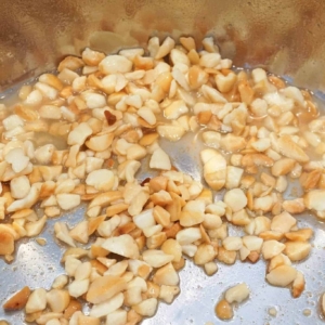 Toasted macadamia nuts are staple in many Hawaiian Chicken dishes.