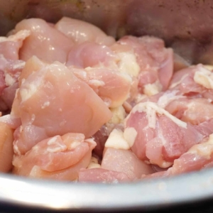 Need a recipe idea for cooking chicken thighs in the Instant Pot? Try this Hawaiian Chicken.