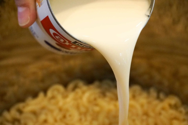 An Instant Pot macaroni and cheese made with evaporated milk.