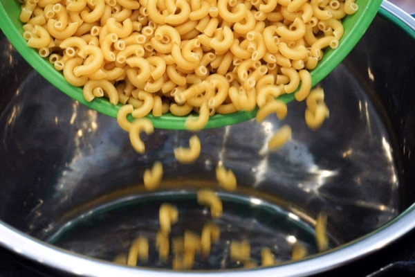 A macaroni and cheese recipe for the pressure cooker.