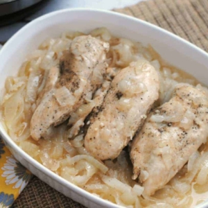 french onion chicken in a serving dish