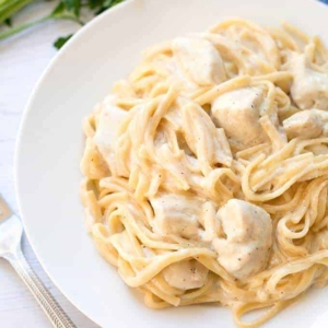 a bowl of fettuccine alfredo