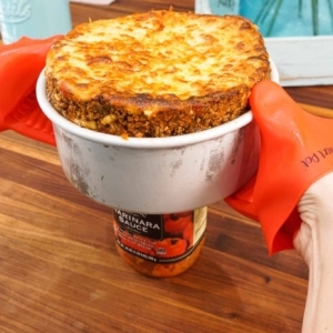 removing lasagna from a push pan