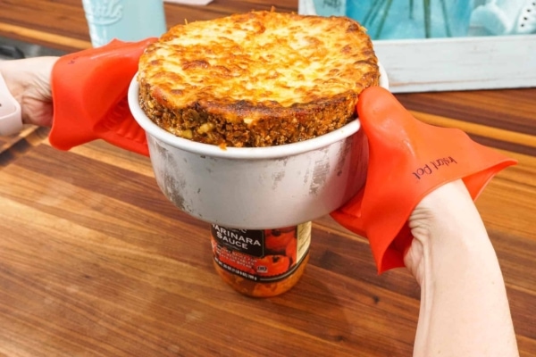 removing lasagna from a push pan