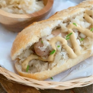 close up of a brats sandwich