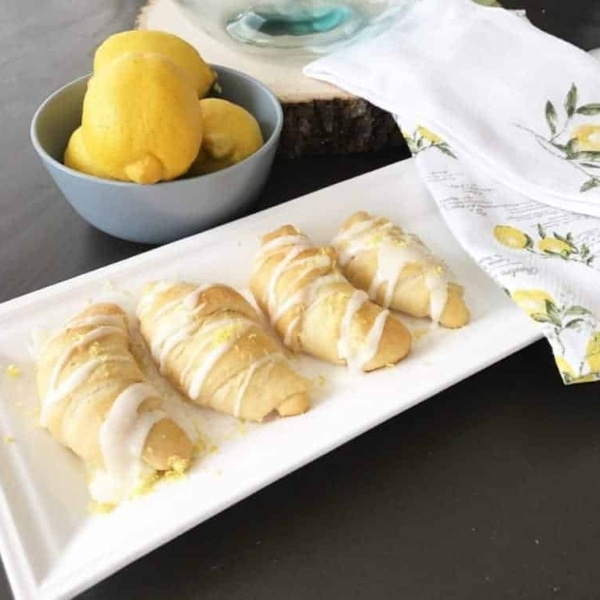 a tray with lemon cheesecake