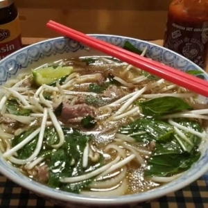 vietnamese pho tai with eye of round in a bowl