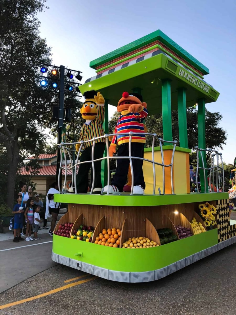 At the end of the day, there is a character parade at Sea World San Antonio.