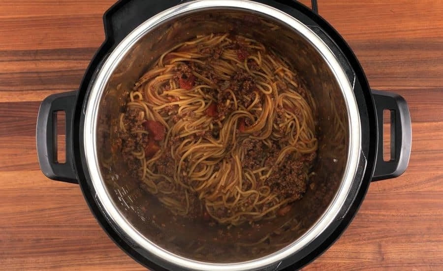 instant pot spaghetti and meat sauce in the instant pot