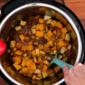 overhead shot of butternut squash soup in the instant pot