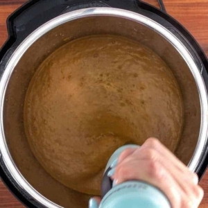 blending pumpkin soup in the instant pot