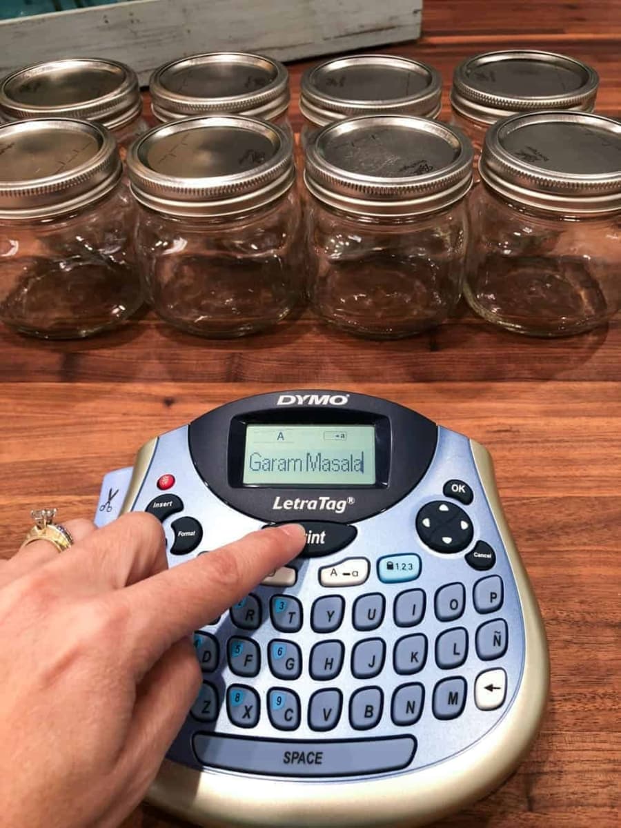 labeling spice containers with the dymo label printer