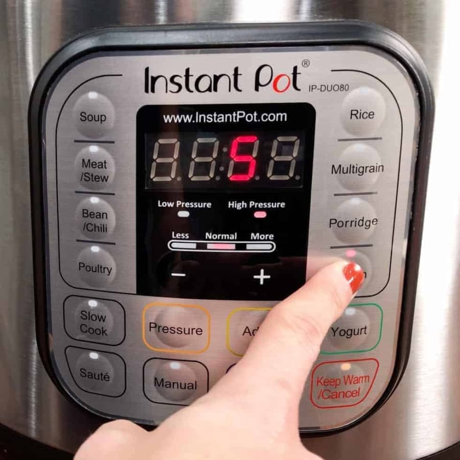 setting the instant pot to steam for 5 mintues