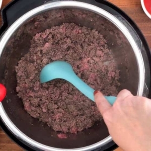 stirring and cooking ground sirloin in the instant pot