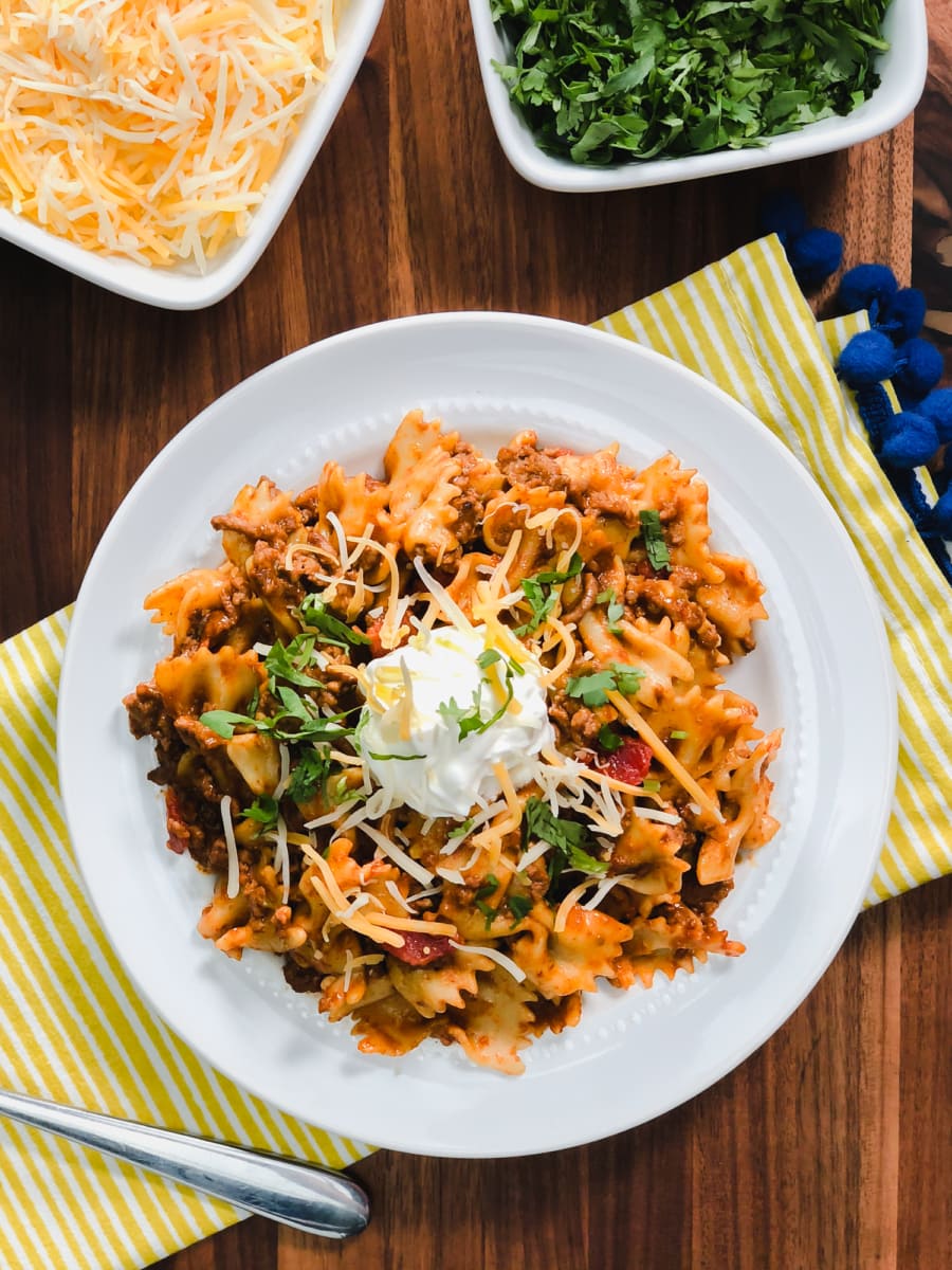 instant pot cheesy taco pasta