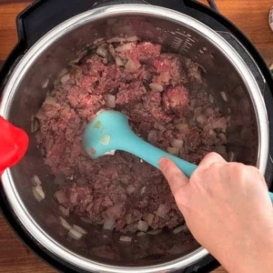 cooking ground beef using the instant pot saute function