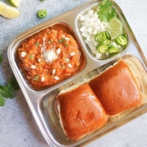 pav bhaji in a lunch tray