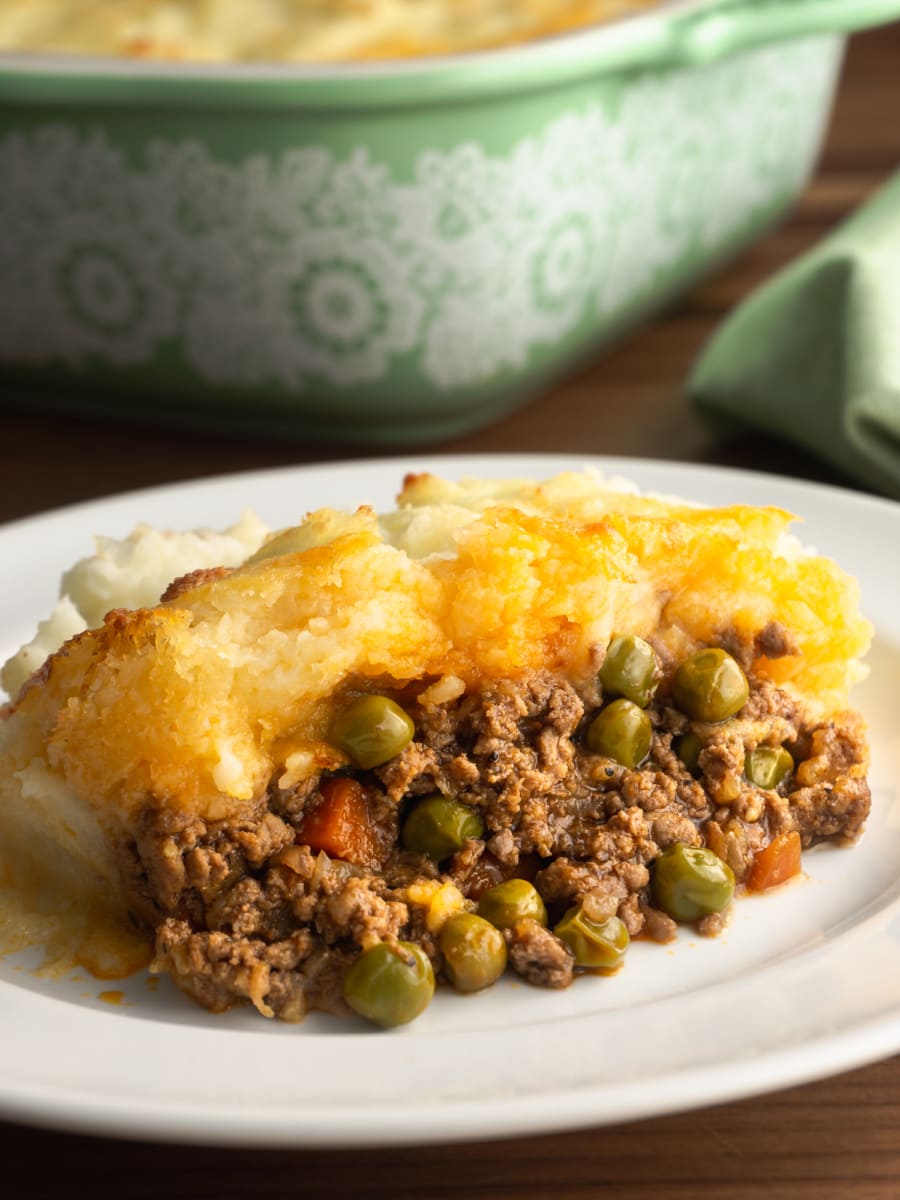 traditional shepherds pie on a plate