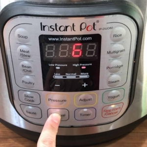 instant pot display reading high pressure and six minutes