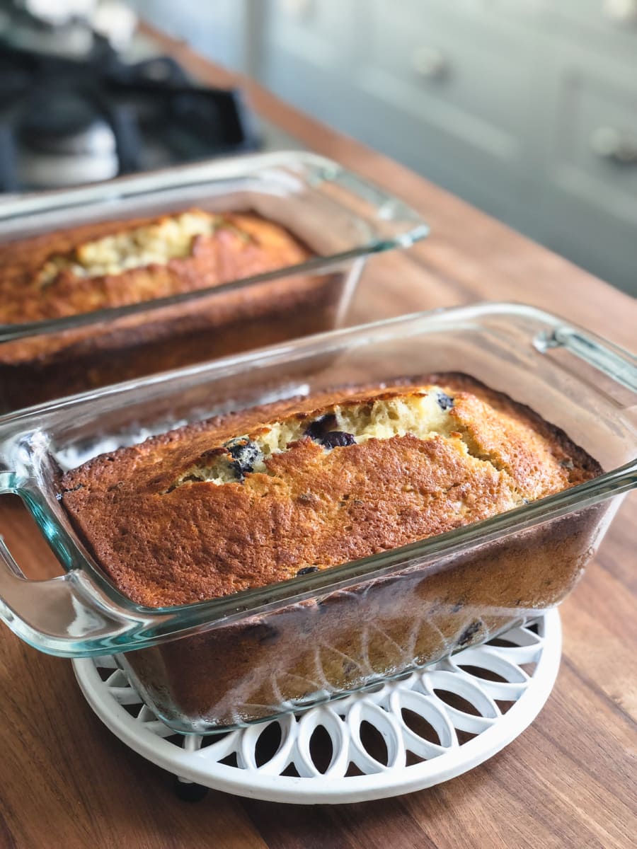 blueberry banana bread loaves