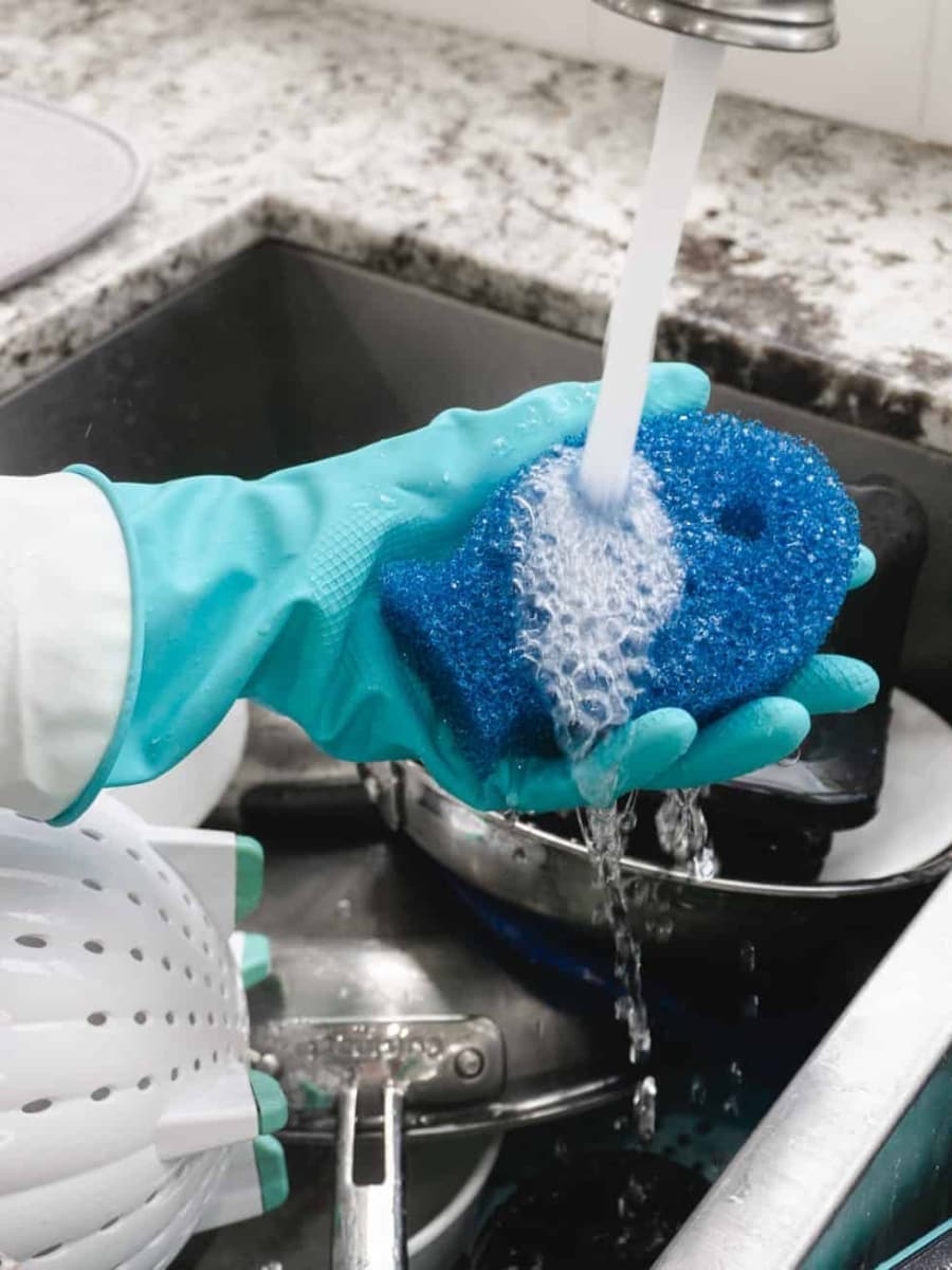 8 Tips to Make Washing Dishes Faster and Easier