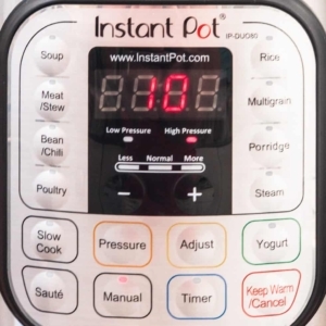 setting the instant pot to cook on high pressure for 10 minutes