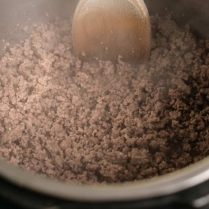 two pounds of cooked ground beef in the instant pot