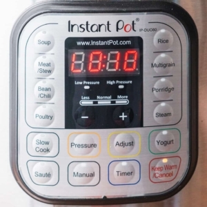 the instant pot digital display reading L0:10 during a natural pressure release