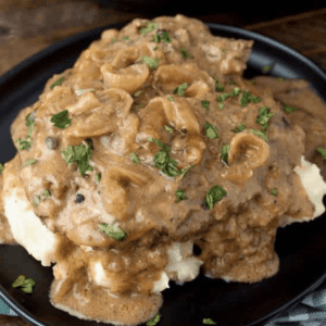 cube steak with onion gravy