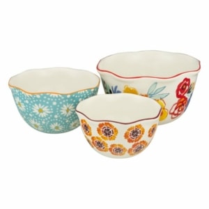 nesting salad bowls