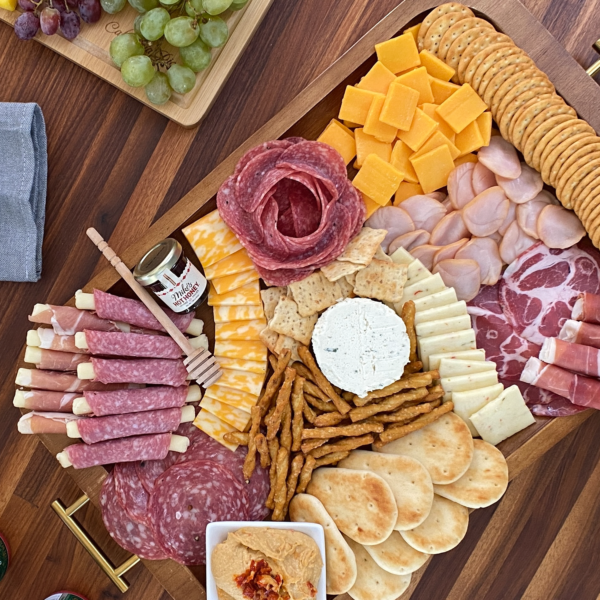 walmart plus holiday charcuterie board featured