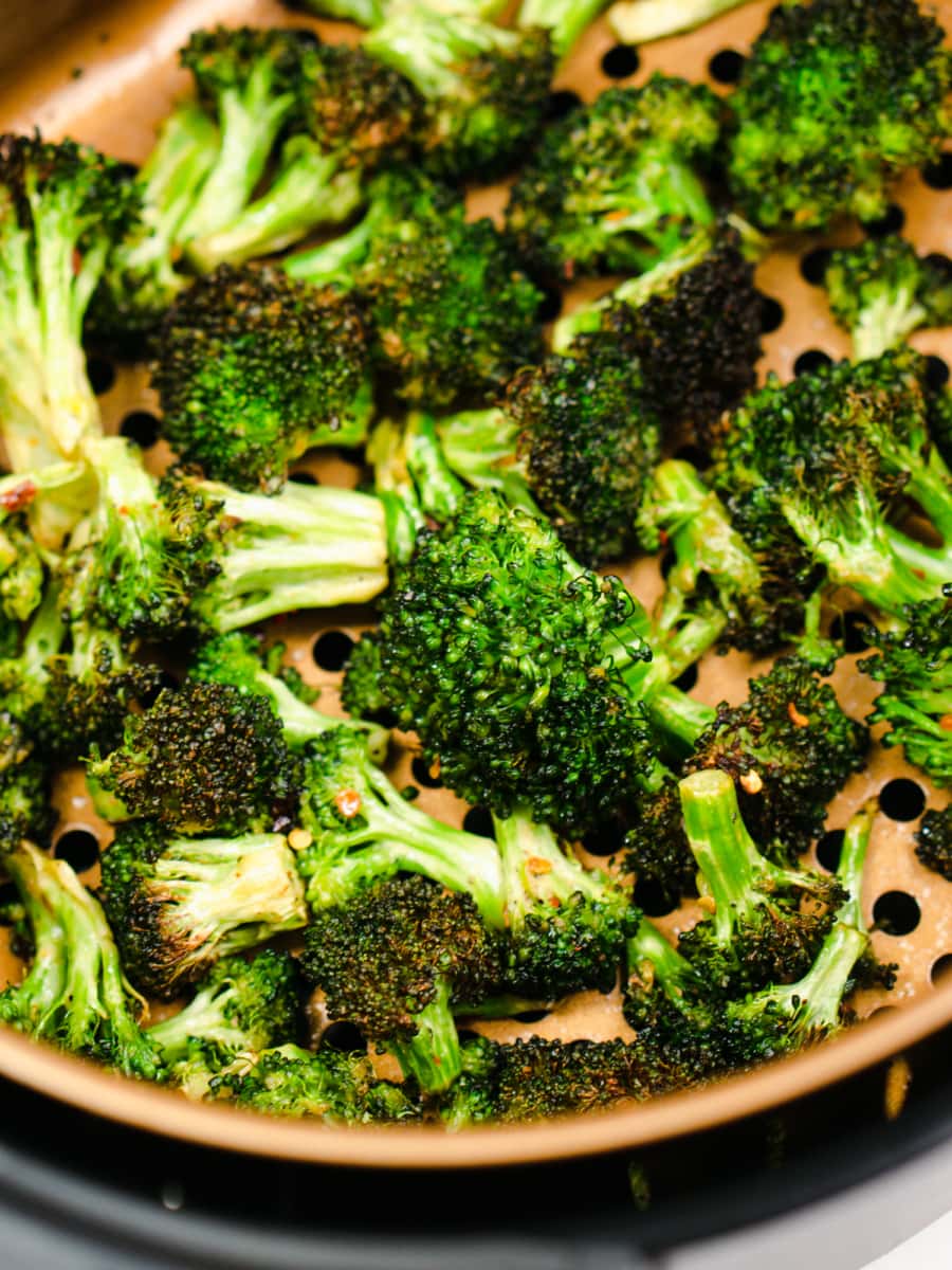 roasting broccoli in the air fryer