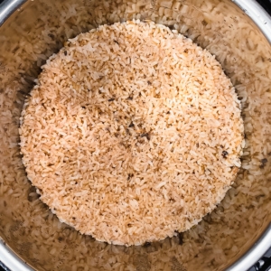 How to Cook Brown Rice in an Instant Pot - JennifersKitchen