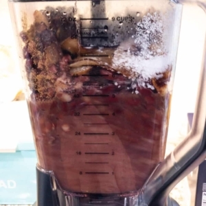 blending honduran refried beans ingredients in a blender