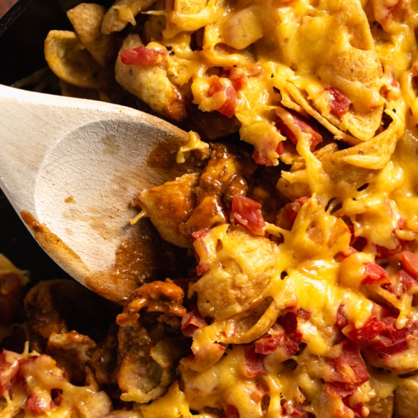 https://www.onehappyhousewife.com/wp-content/uploads/2032/01/easy-frito-pie-31-600x600.jpg